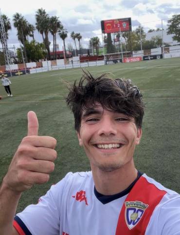 Diego Morcillo autor del gol morado que abría el marcador ante el Mensajero