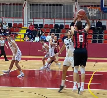 Bazu Azudense cayó en un buen partido ante el Canoe 1