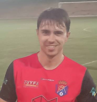 Dani Peinado con un hat-trick ayudó a la importante victoria del Alovera. 1