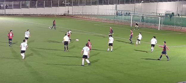 La Academia venció 1-0 al Villa y se mantiene en puesrtos de honor