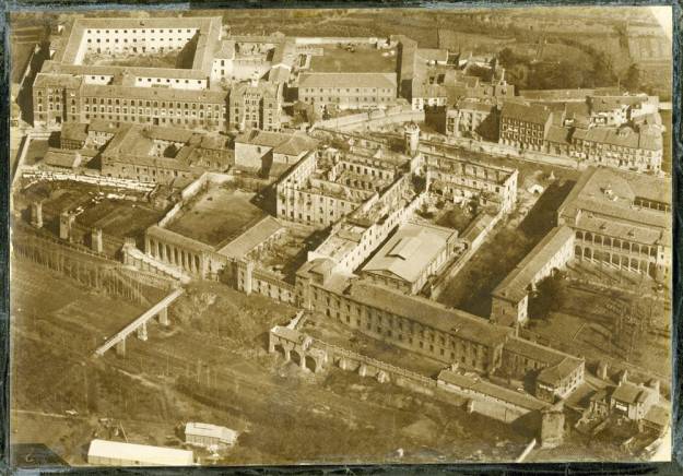 Incendio Academia Ingenieros 5 - Tras el incendio - Biblioteca Virtual de Defensa