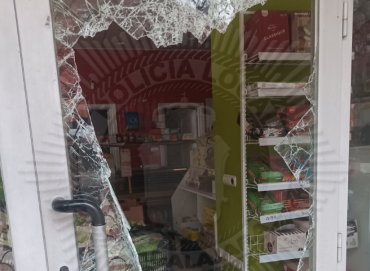 robo puerta rota policia local