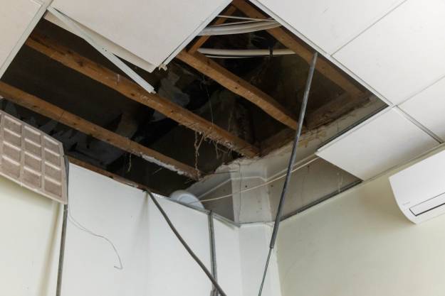 techo desprendimiento office alcaldia 2