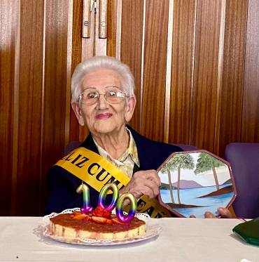 Araceli vacuna Covid 100 cumpleaños 2