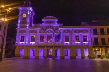 Imagen del año 2024 con el consistorio de color morado/ Archivo
