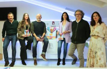 Equipo de Cultura en la presentación de la Revista Tragaluz 1