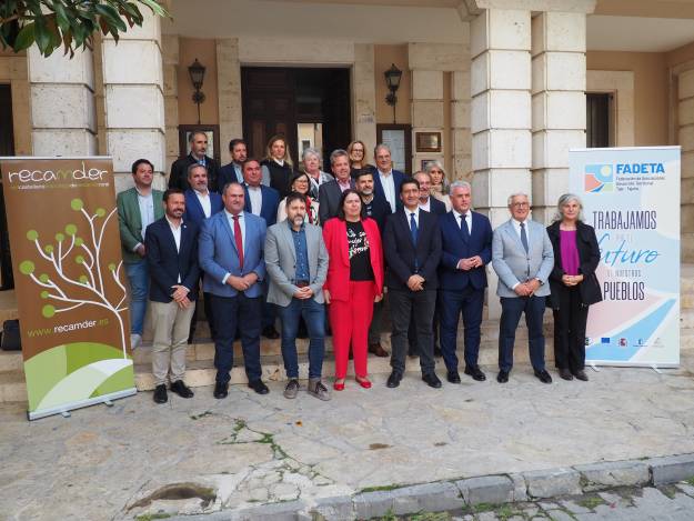 Inauguracion sede RECAMDER foto grupo autoridades