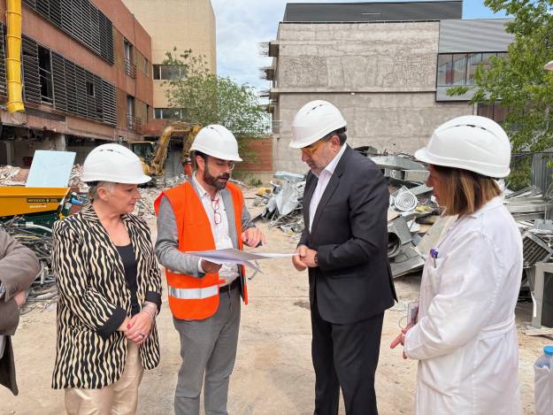 consejero sanidad rosa maria garcia hospital