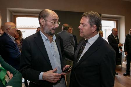 Page Felipe González Alfonso Guerra PSOE presentación Libro Lambán 6