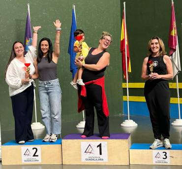 El Club Infantado representado por su técnico Mónica Delgado consiguió el segundo puesto regional en el rankig de 2023 y el primer puesto provincial por sexto año consecutivo 1