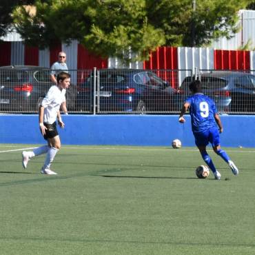 Lance del partido disputado por el Deportivo Guadalajara en Getafe que terminó con victoria morada 0-1 Foto C.D. Guadalajara
