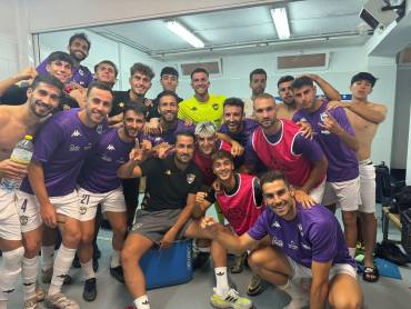Los jugadores del Deportivo celebrando la clasificación a semifinales del trofeo JCCM Foto C.D. Guadalajara