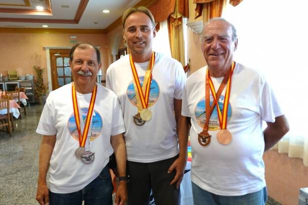 Aeromodelismo De izquierda a derecha Juan Ramos plata Javier Mayor oro y Lorenzo mayor bronce