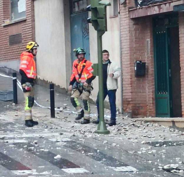 Desprendimiento calle Pedro Pascual Bomberos Foto Luis Blasco 4 1