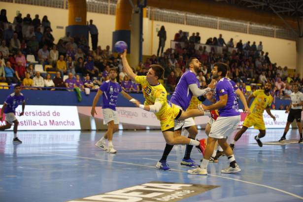 BM Guadalajara - Aranda Foto Santi Molina 3