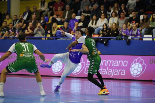 BM Guadalajara - Huesca Foto Santi Molina 3