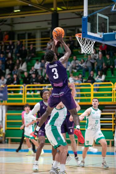 Jehicob mejor jugador de Lujisa y del partido Foto Santi MolinaDXTenGuada