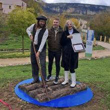 Peralejos - Gancheros - Springsteeen Burbutrices - Laura Domínguez estatua 4 1