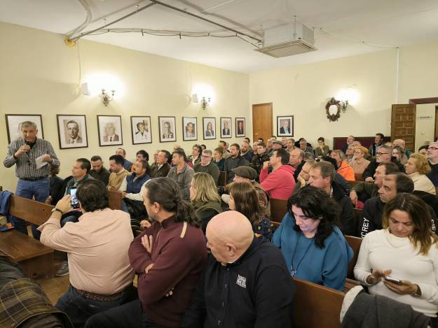 Mesa lobo Cogolludo 17