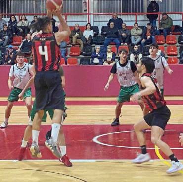 Clara victoria de Bazu ante Empledis Academia Baloncesto Foto Luis Barra 1