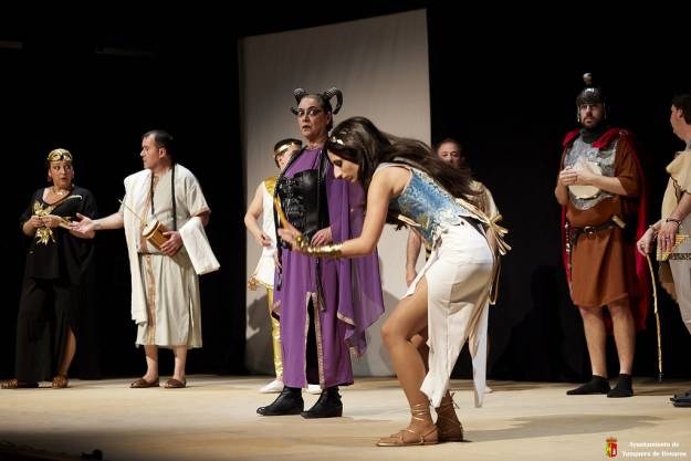 Tres Tristres Trigres Pseudolo - Todos - Me niego a convertirme en un objeto sexual