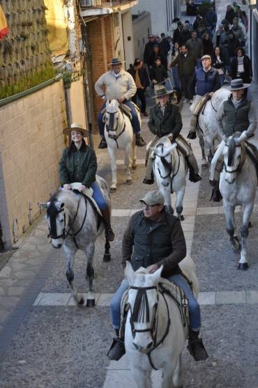 Brihuega CABALLOS POR LA CXALLE DE LAS ARMAS Foto Conchi Viejo