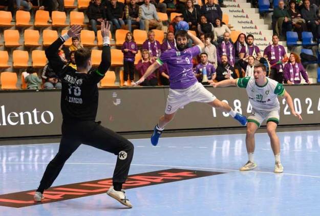 Importante victoria de Impulse BM. Guadalajara en terreno del Anaitasuna que le saca de los puestos de descenso. Foto Óscar Aznar 2