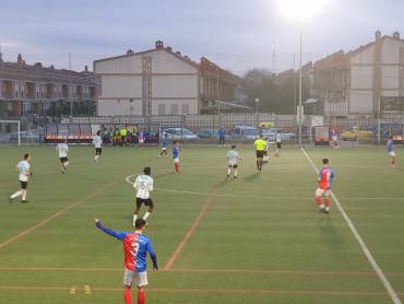 Lance del partido de la Academia ante Santa Cruz UJAF