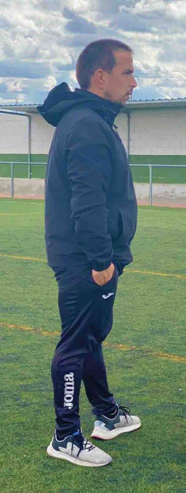 Rubén Castillo Rubi entrenador del Alovera ilusionado con la victoria en Torrijos