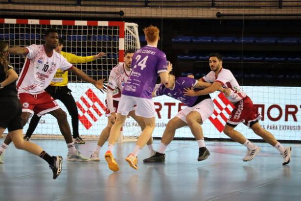 BM Guadalajara - Logroño Foto Pabñlo Pérez 4