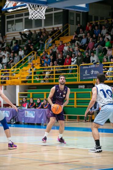 Carlos Unanue el mejor jugador de un Lujisa muy flojo que cayó en Canarias