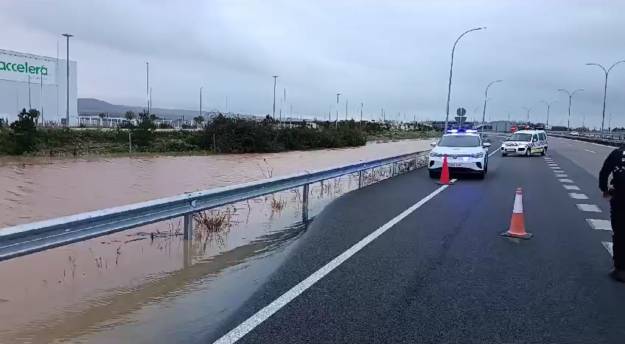 Inundaciones carretera circunvalación Ruiseñor Norte