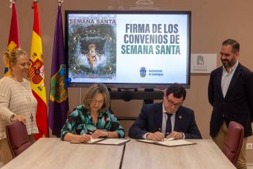 Firma convenios Semana Santa 1