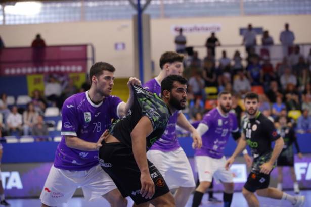 BM Guadalajara - Torrelavega Foto Santi Molina