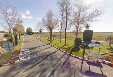 Entrada urbanización Montealderón El Casar Google Maps