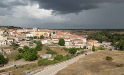 pueblo-nublado-villanuevaDEalcoron 1