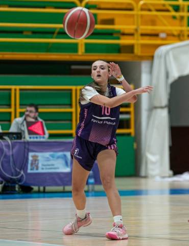 Lucía Moya renueva una temporada más con Ferial PLaza 1