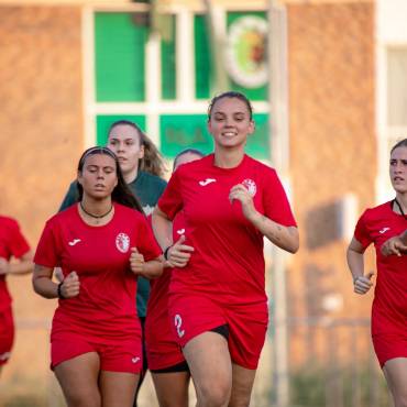 El Dinamo ya prepara en el municipal Jerónimo de la Morena su estreno en Segunda RFEF