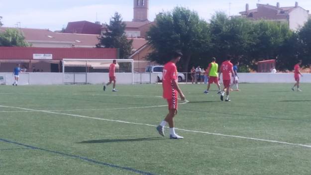 El Yunquera de rojo venció al juvenil del Guadalajara y cayó en Cabanillas - copia