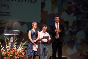 Ferias .2025 Pregón asociación Down Foto Eduardo Bonilla.jpg