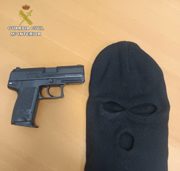 encapuchado azuqueca