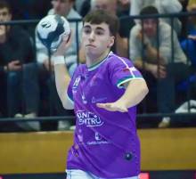 Sanicentro BM. Guadalajara caía con la cabeza alta en Irún 34-31 ante Bidasoa después de hacer un buen partido. Foto Arrate Morales 1