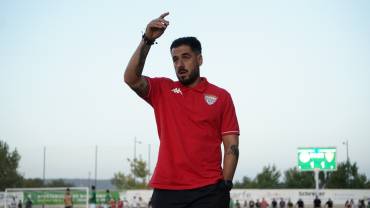 Tito Ablanque entrenador del Guadalajara B que arrancó un punto y mereció más en Villarrobledo