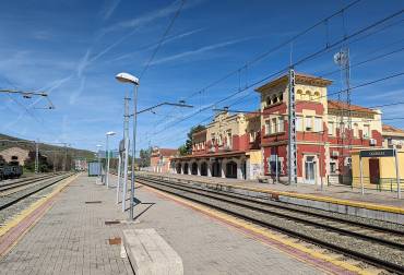 Estación RENFE Sigüenza Wikipedia Por Rodelar - Trabajo propio CC BY-SA 4.0 httpscommons.wikimedia.orgwindex.phpcurid148121797