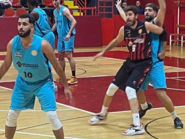 Jorge Barra y el ex-Lujisa Unanue mantuvieron una dura pugna en la victoria de Bazu ante Talavera 1