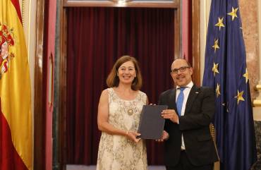 entrega estatuto clm congreso