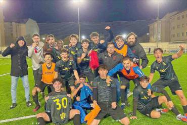Celebracion del Sigüenza tras su partidazo y victoria ante Jesús de la Ossa Foto C.D. Sigüenza