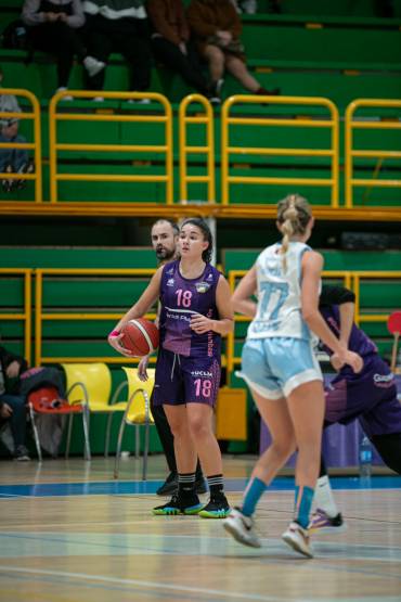 Sandra Sanz tuvo una acruación destacada ante San Antonio Cáceres