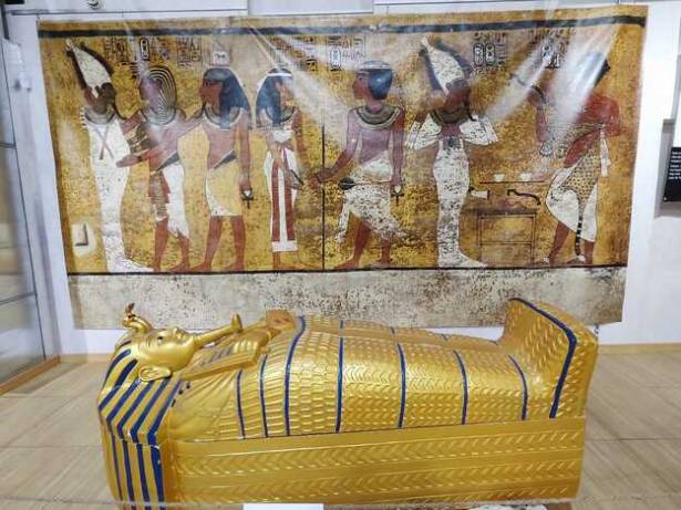 Tutankamón Almonacid 1