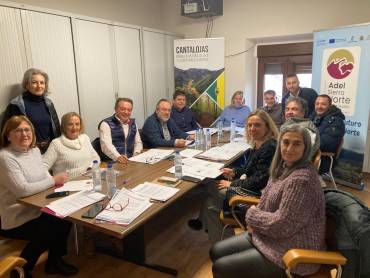 Junta directiva de Adel Sierra Norte en Cantalojas/ Adel Junta Directiva Cantalojas